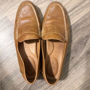 Sperry Seaport Women’s Tan Leather Loafers size 8.5